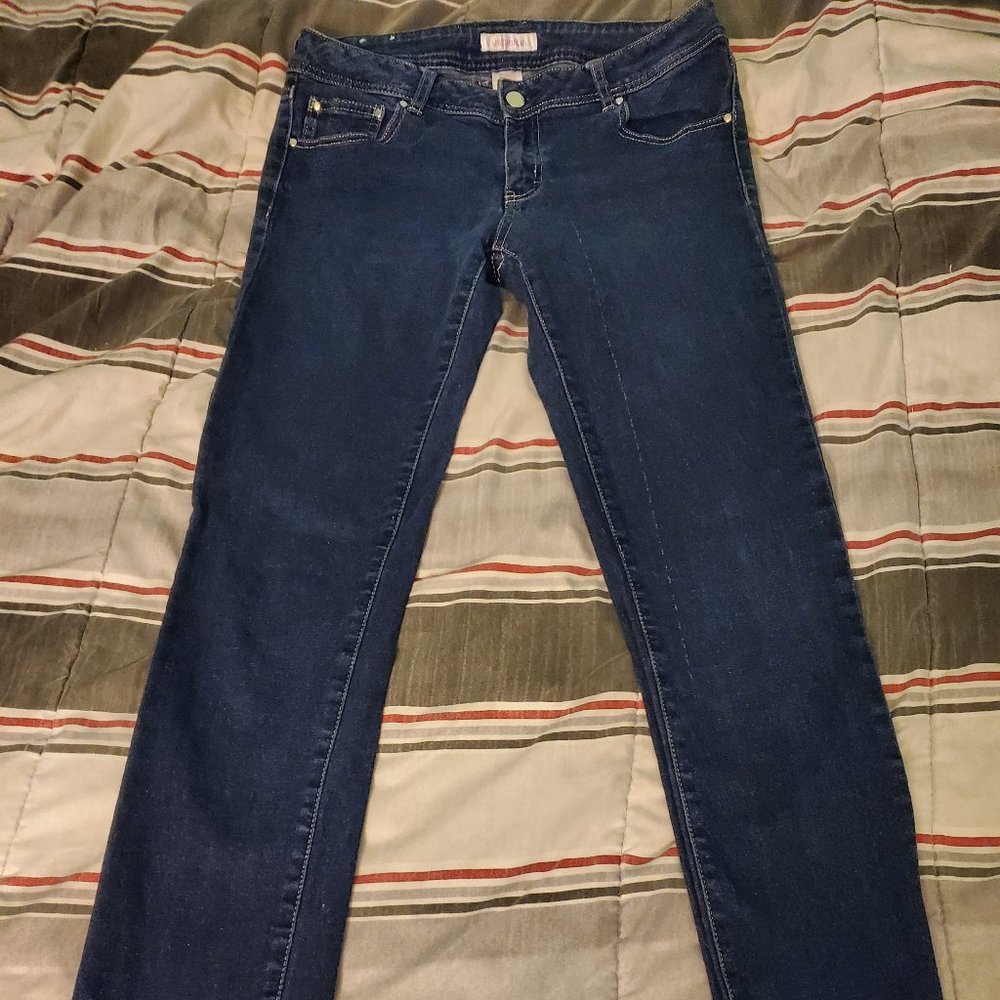 Dark blue skinny jeans, frayed ankle, size 7